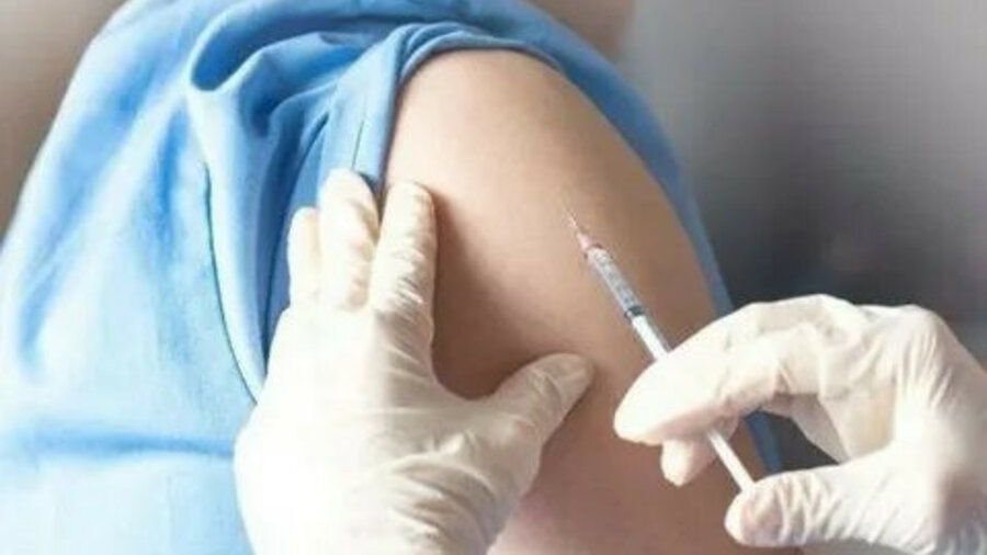 Элита России была вакцинирована от COVID — Bloomberg 