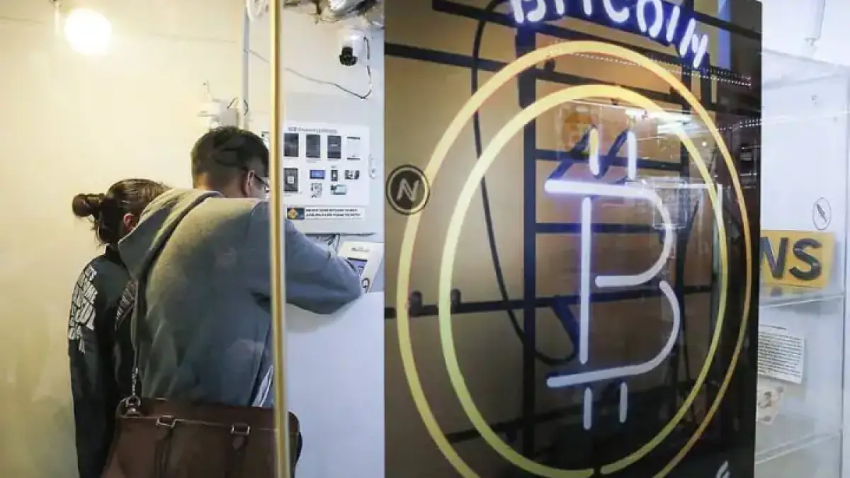 Курс биткоина стал выше 11 тысяч долларов