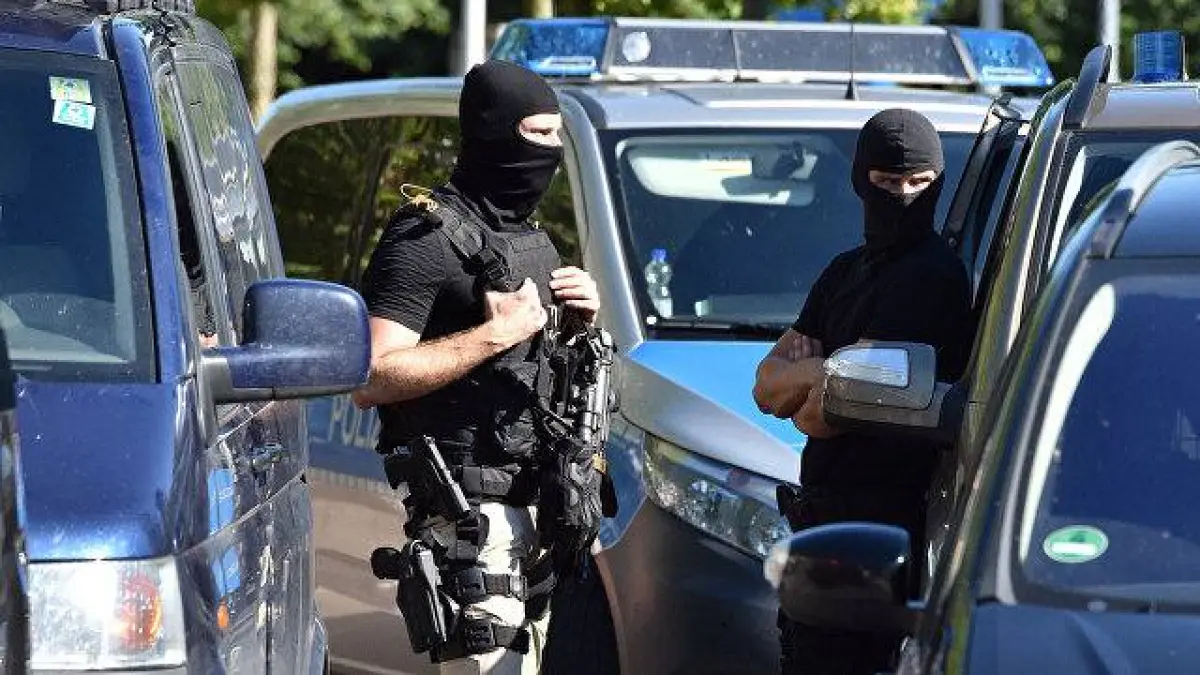 Стрельба в Мюнхене: В сети появилось видео предполагаемого стрелка