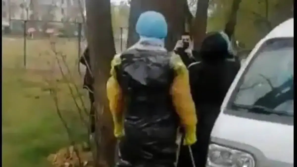 Защитные костюмы из мусорных мешков. Раскрыта тайна скандального видео