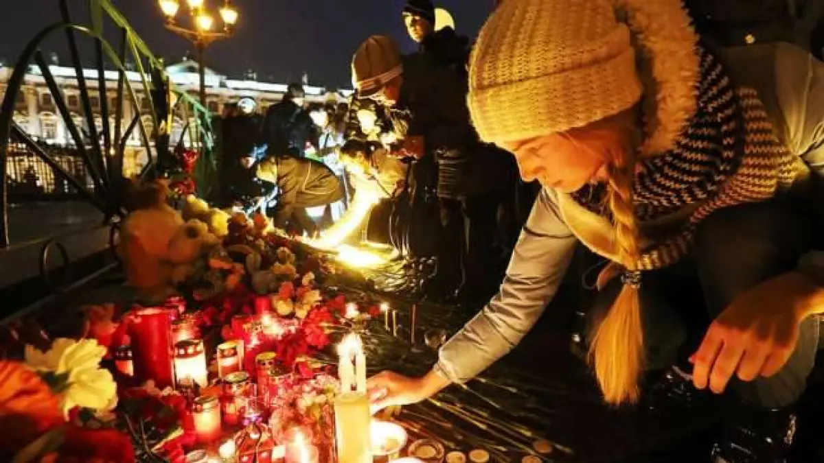 Карикатуры CharlieHebdo: Соцсети и СМИ взорвались высказываниями