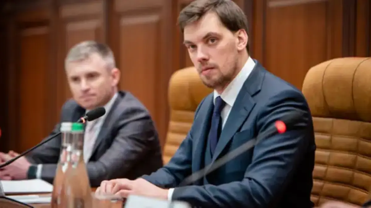Отставка украинского премьер-министра не состоялась. Зеленский его не отпустил