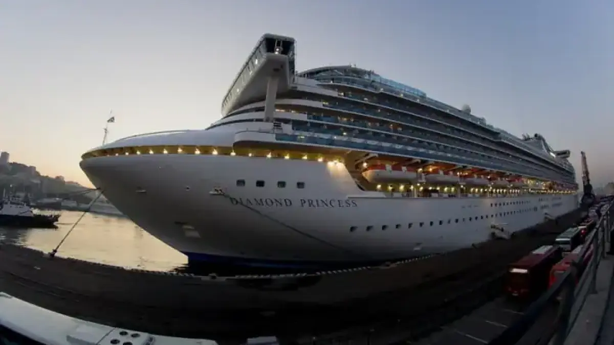 Покинувшая лайнер Diamond Princess после карантина оказалась зараженной коронавирусом