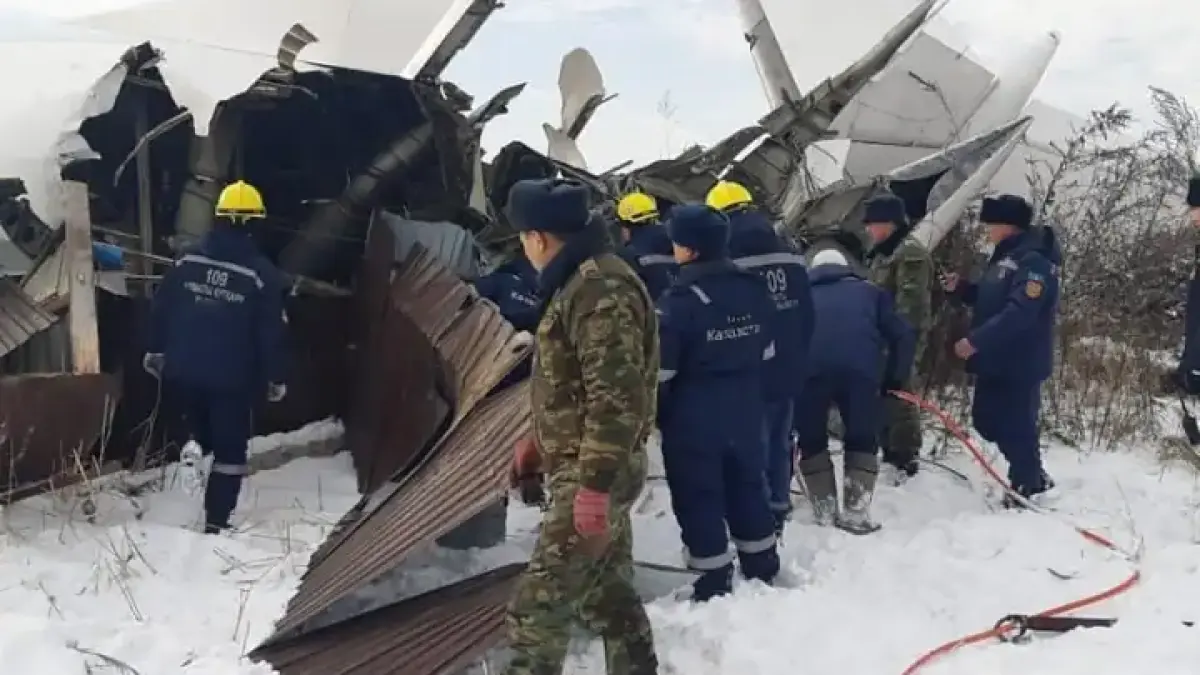Второй пилот разбившегося самолета Bek Air пришел в сознание