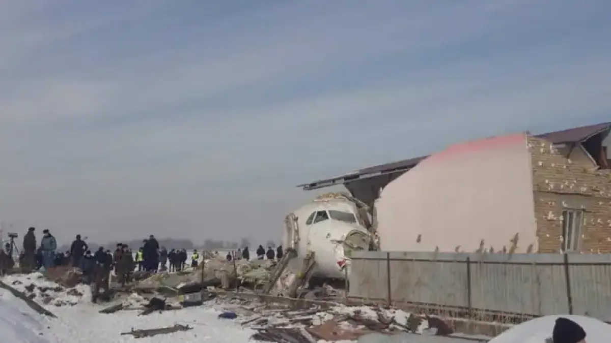 Крушение Bek Air: афёрами с землёй возле взлетной полосы аэропорта Алматы занялась Антикоррупционная служба
