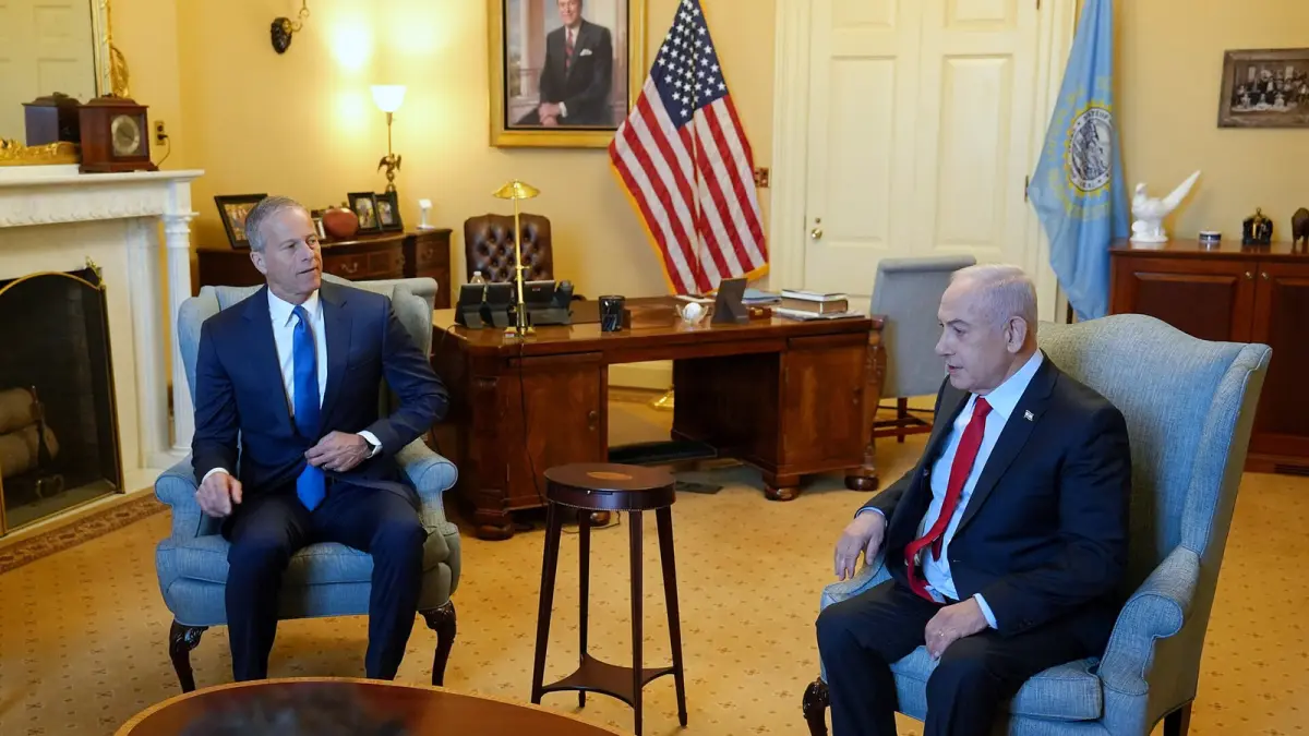 Benjamin Netanyahu (right), 2025
