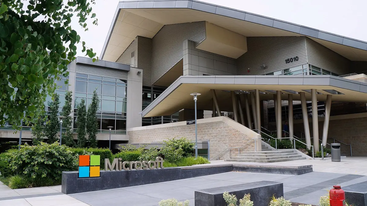 Здание 92 кампуса Microsoft в Редмонде