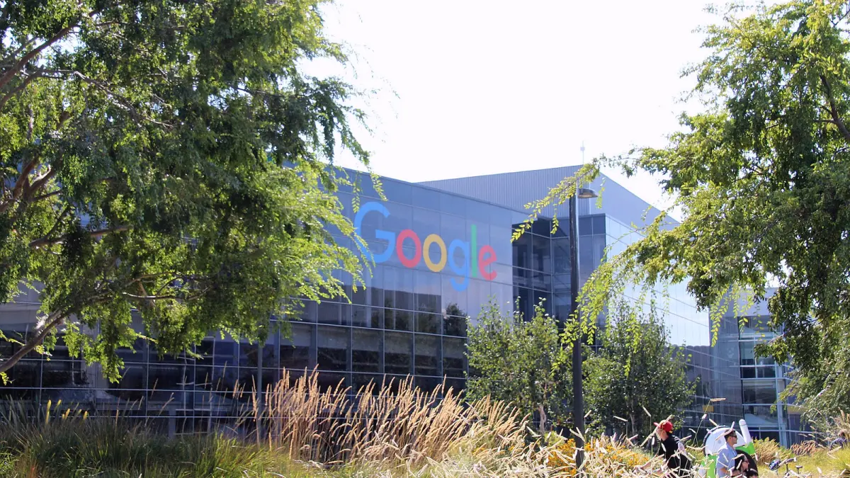 Штаб-квартира Google в Маунтин-Вью