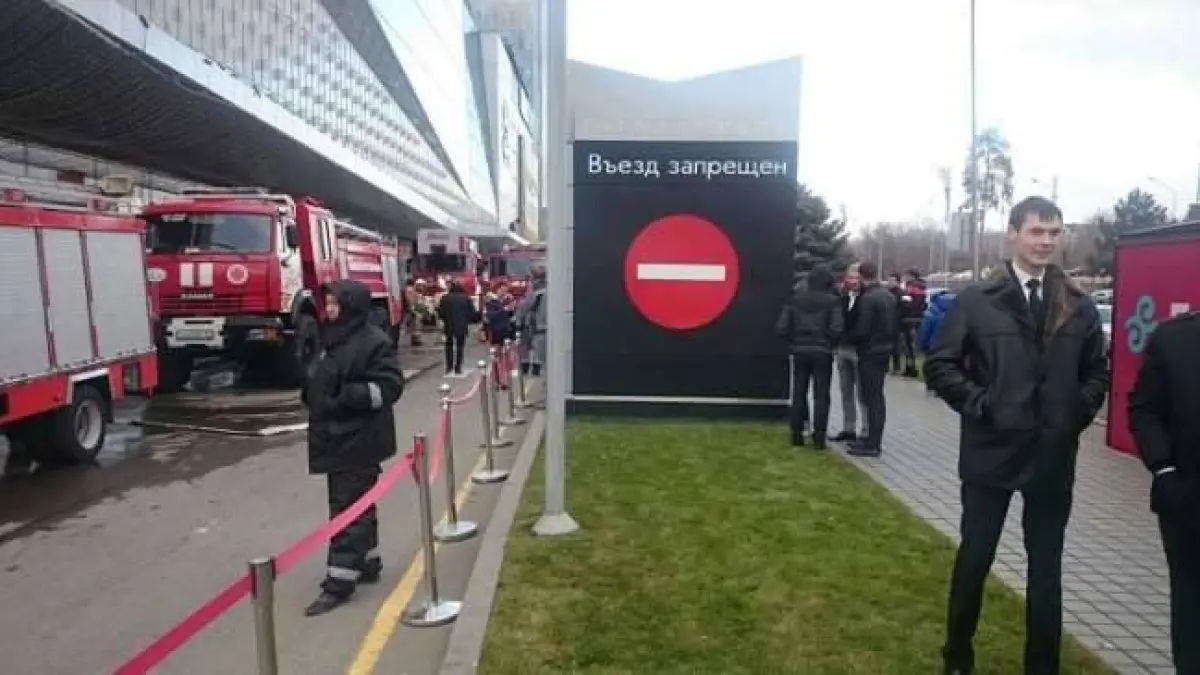 Пожар в ТРЦ «Есентай-Молл» в Алматы: Эвакуировано 600 человек