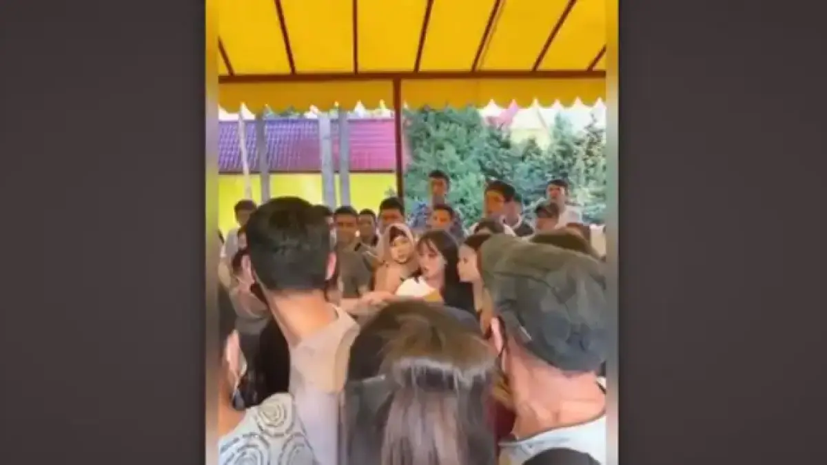 Алматинцы «пандемически» дерутся за место под солнцем. Видео