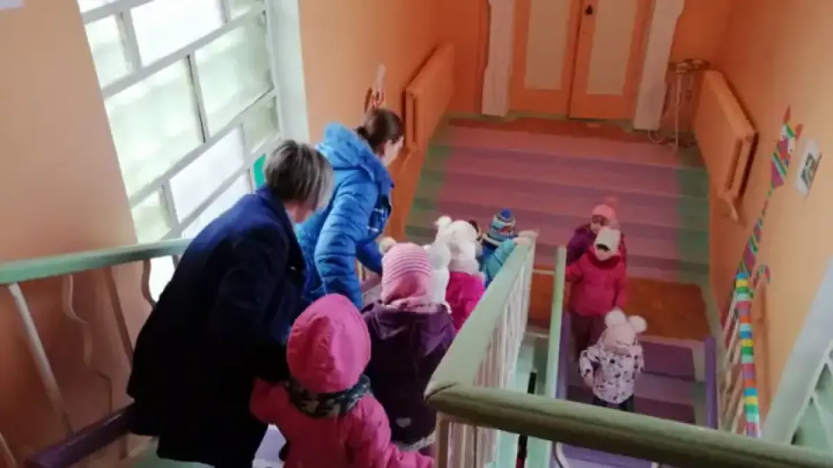 Сотни детсадов грозятся взорвать в городах России. Идет срочная эвакуация