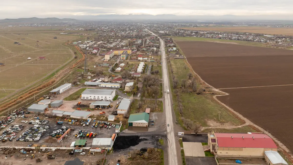 Село Кордай в Жамбылской области, вид сверху (иллюстрация)