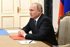 Путин подписал указы о признании ДНР и ЛНР 