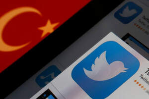 Twitter принял условия властей Турции 