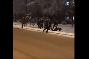Жестокая драка с битами в руках произошла на улицах Алматы 