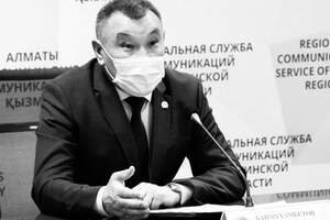 Главный санврач Алматинской области умер от пневмонии 