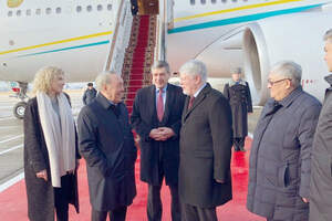 Нурсултан Назарбаев прилетел в гости к Владимиру Путину 