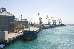 Казахстан закрыл порты для судов Ирана и Азербайджана из-за коронавируса 