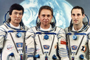 Первый казахский космонавт отмечает 74-й день рождения 