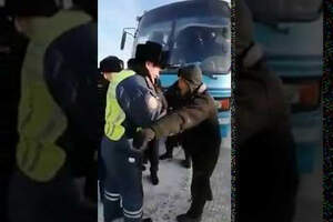 Спасены 56 замерзающих граждан Узбекистана на трассе Павлодар - Нур-Султан 