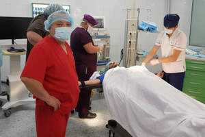 Хирург из Кыргызстана прооперировал пострадавшего в алматинской авиакатастрофе 