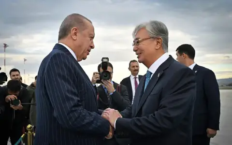 Tokayev and Erdogan at Ankara airport, 28 October 2026