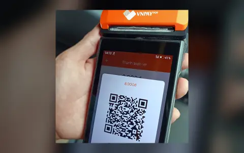 Оплата по QR-коду (иллюстративное фото)