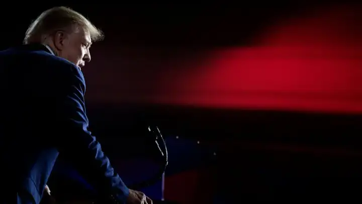 Трамп надеется, что провалится и вторая попытка объявить ему импичмент
