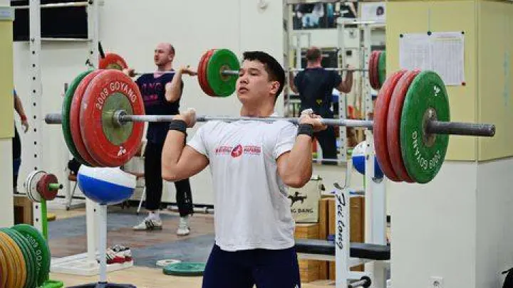 Алексей Ни повезет на чемпионат мира новых штангистов