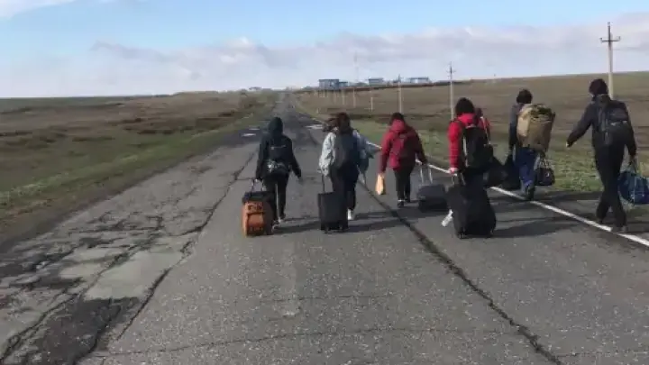 Из огня в полымя. Студенты на карантине в Актобе возмутились тараканами и бурдой вместо супа