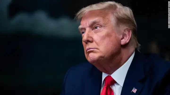 Трамп собирается помиловать самого себя и своих родных
