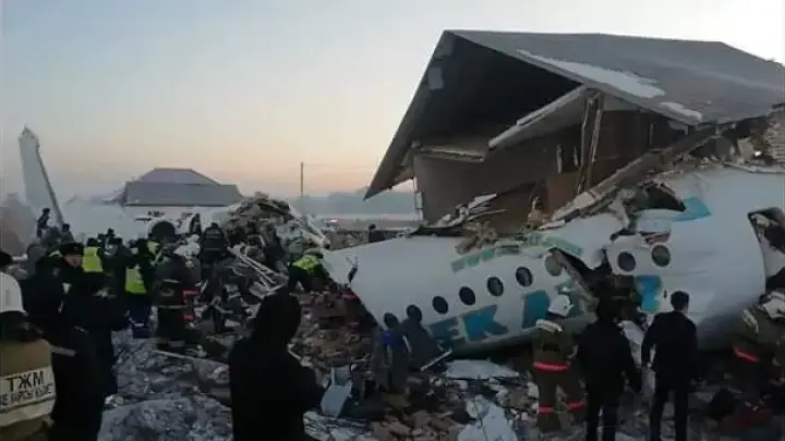 Сообщается о 15 погибших — катастрофа самолета Bek Air под Алматы