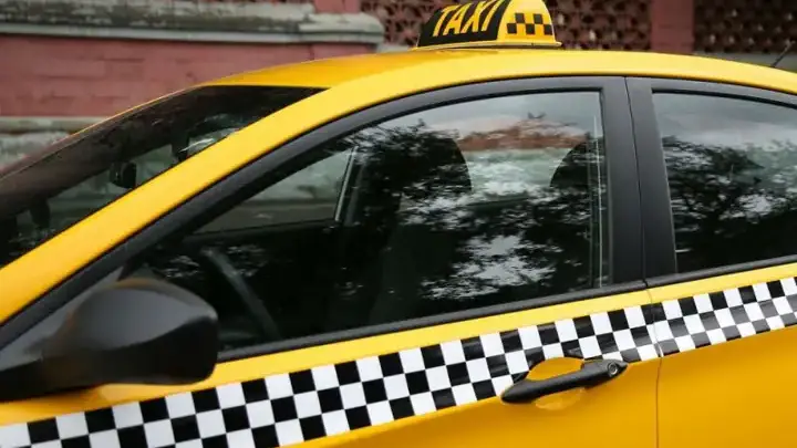 У возившего людей в Нур-Султан таксиста заподозрили коронавирус