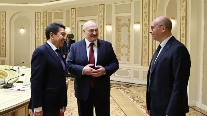 Никакого транзита. Но власть передам — Лукашенко. Видео