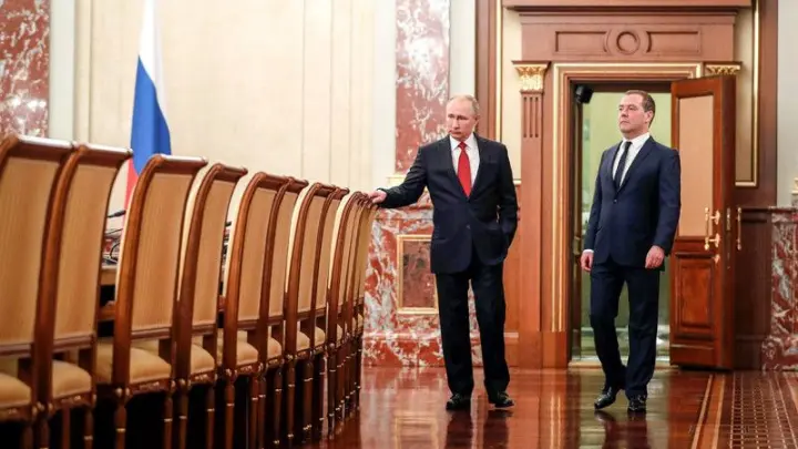 Когда не спит Медведев: Россия запустила проказахский транзит власти