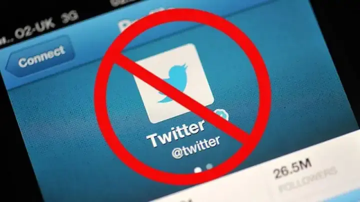 Новая деспотия. Twitter заблокировал аккаунт Семена Слепакова за стихи против Навального