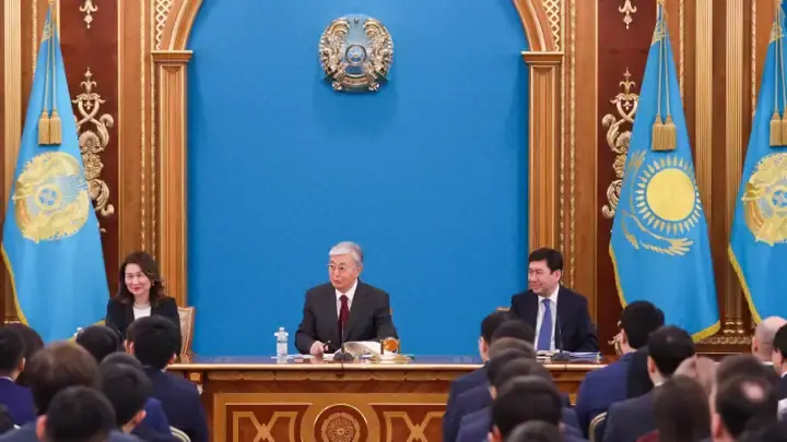 Ряды чиновников поредеют и они перестанут быть кастой избранных в Казахстане