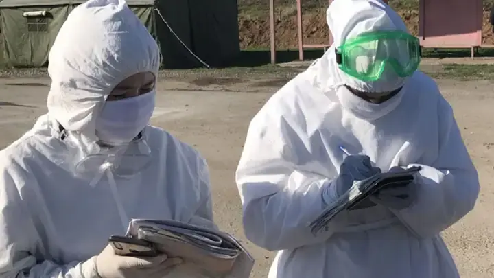 Тридцать врачей Шымкента получили по два миллиона тенге