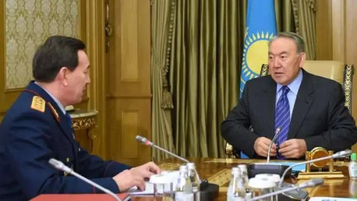 Нурсултан Назарбаев поручил главе МВД вылететь в Алматы