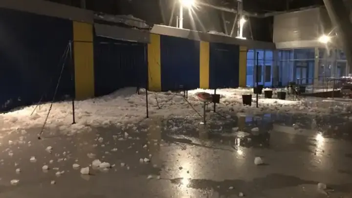 Появилось видео обрушения кровли Astana Arena. Подробности
