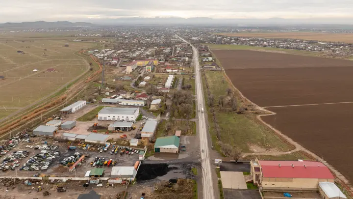 Село Кордай в Жамбылской области, вид сверху (иллюстрация)