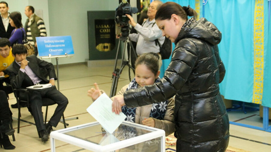Казахстанские депутаты опровергли слухи о досрочных парламентских выборах 