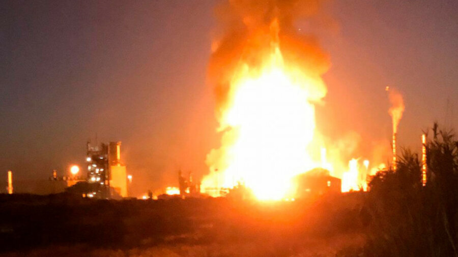 Взорвался испанский завод нефтехимии по производству специального газа 