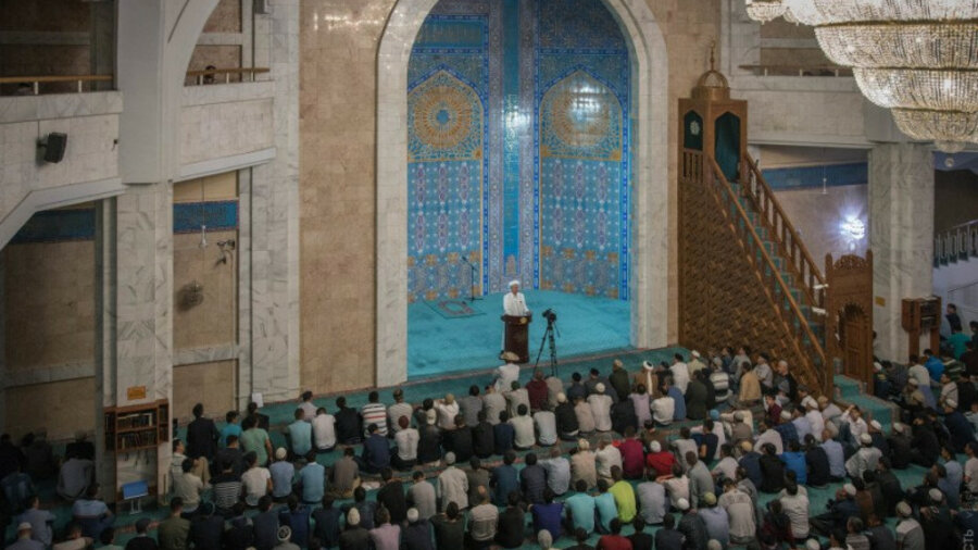 Мечети и церкви открываются в Алматы 