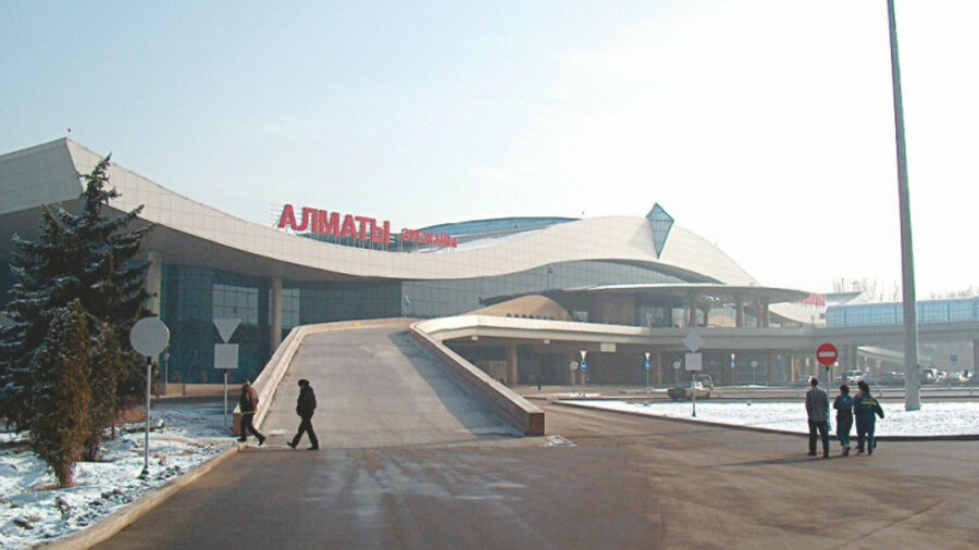 Крушение самолета под Алматой: 60 пассажирам оказана медпомощь 