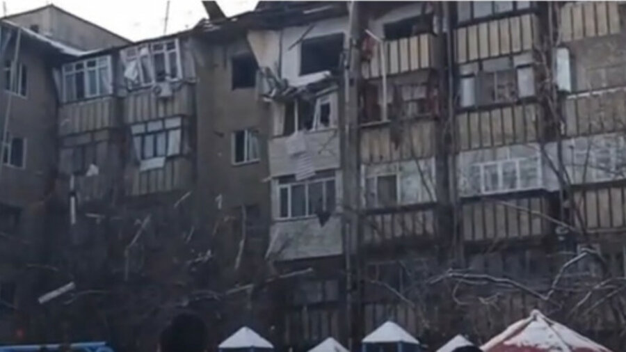 Взорвалась квартира в многоэтажке Каскелена, погиб ребенок — видео 