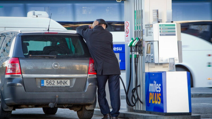 Глава Минэнерго не смог подтвердить прогноз цен на бензин 