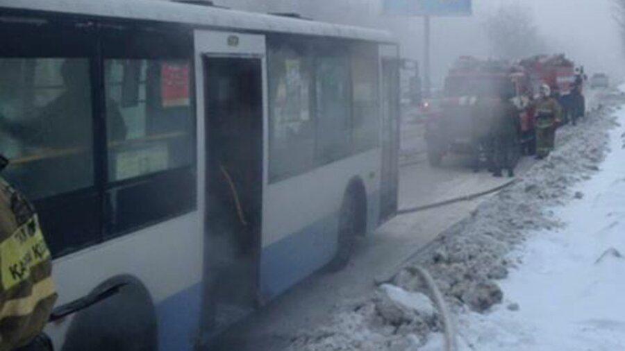 Автобус загорелся в Усть-Каменогорске 