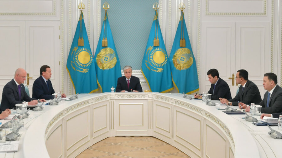Токаев поручил обеспечить безопасность казахстанских дипломатов на Ближнем Востоке 