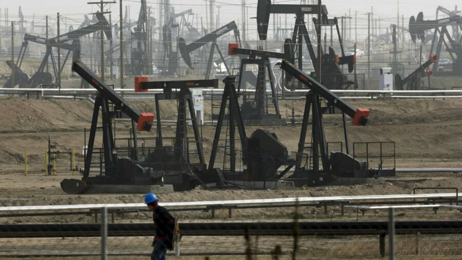 Еще три страны включились в нефтяную ценовую войну 
